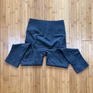 Lululemon Compression Leggings Size 6 Dark Grey